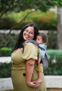 babywearing during pregnancy